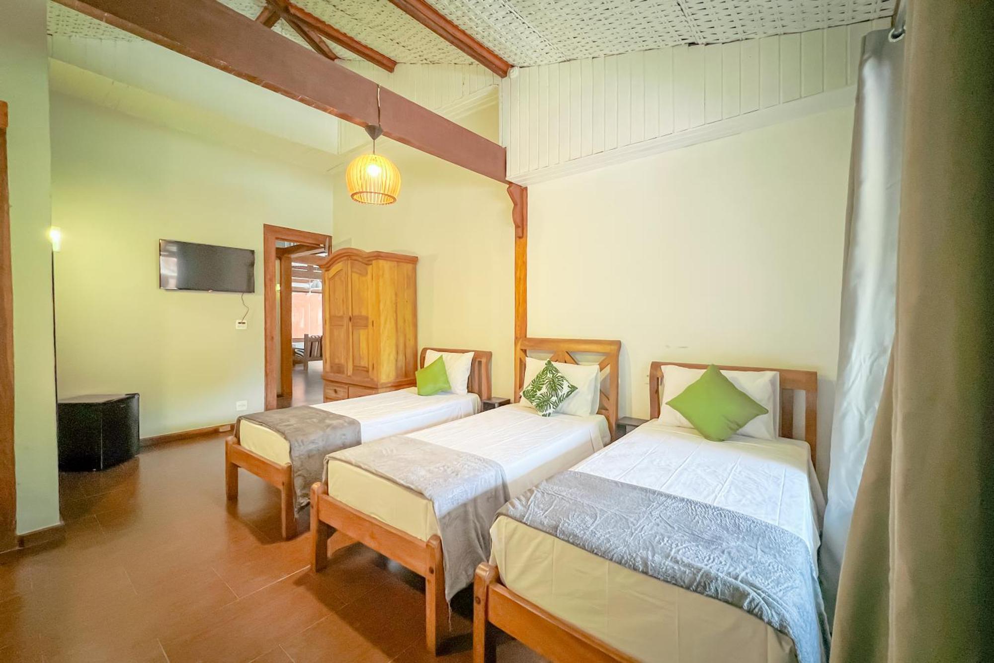 Velinn Pousada Canoa Ilhabela Quarto foto