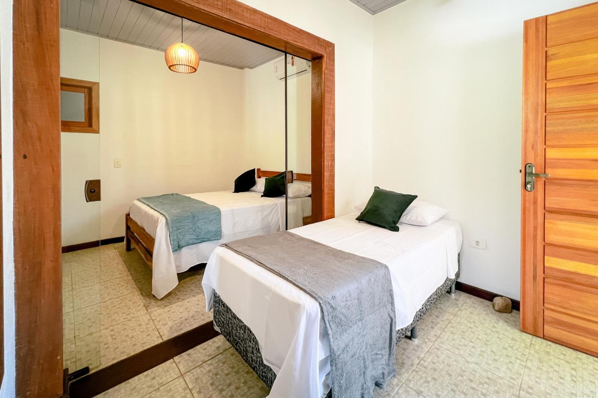 Velinn Pousada Canoa Ilhabela Quarto foto